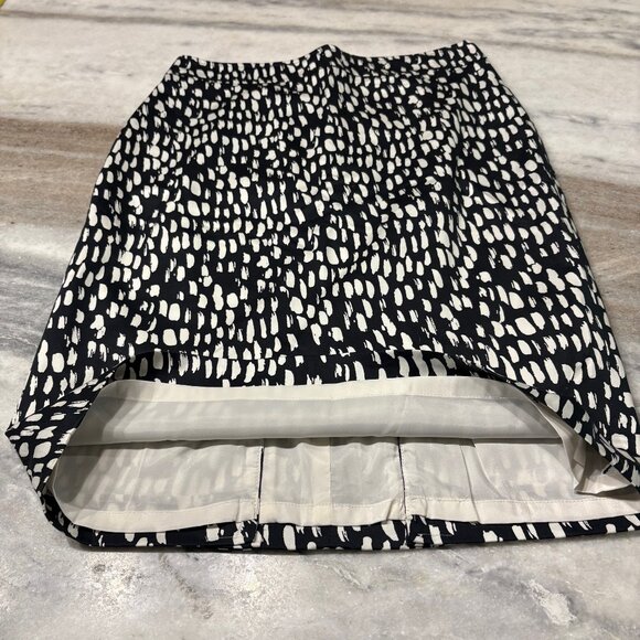 NWT Ann Taylor Fully Lined Zipper Back Straight Pencil Skirt Black White Size 6 - Picture 5 of 13